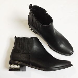 Catherine Malandrino black pearl booties size 81/2